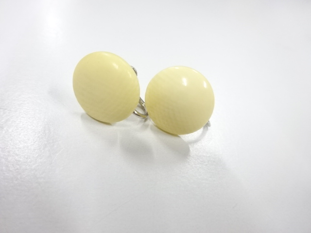 アンティーク　象牙　イヤリング　約3.31g